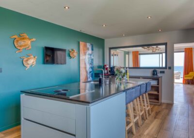 cuisine-vue-mer-villa-oceans-credit-photo-jpkvision360