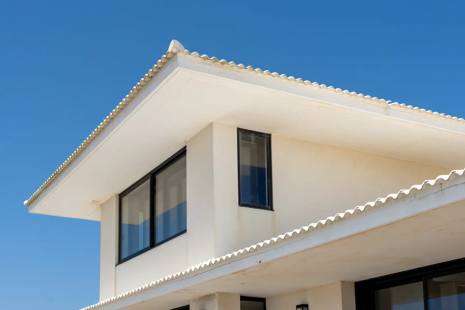 conciergerie clefs de l ocean location de villa classee 5 etoiles vendee 85 villa oceans ocean bretignolles sur mer 85470  exterieur deux terrasses vue mer mobilier exterieur fauteuils canape 03