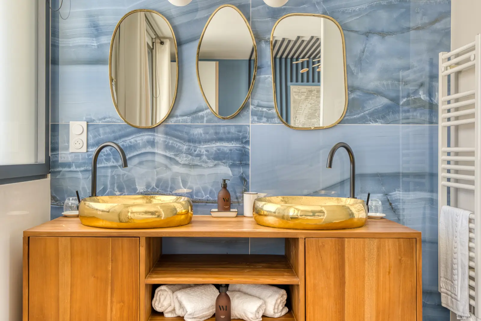 conciergerie clefs de l ocean location de villa classee 5 etoiles vendee 85 villa oceans ocean bretignolles sur mer 85470  salle de douche chambre 1 double vasque 01