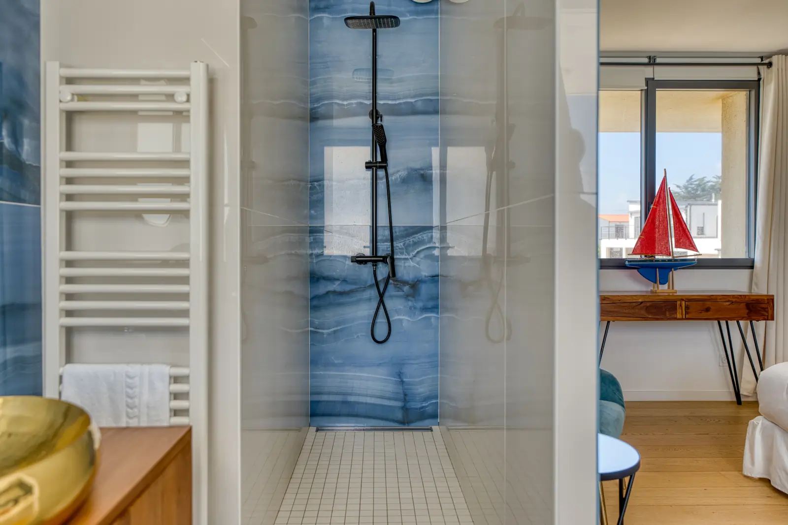 conciergerie clefs de l ocean location de villa classee 5 etoiles vendee 85 villa oceans ocean bretignolles sur mer 85470  salle de douche chambre 1 double vasque 02
