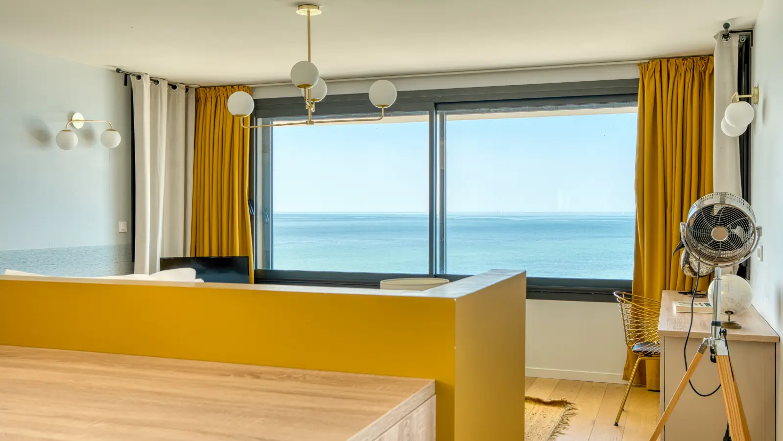 conciergerie clefs de l ocean location de villa classee 5 etoiles vendee 85 villa oceans ocean bretignolles sur mer 85470  suite avec vue mer et salle de bain privative etage 05