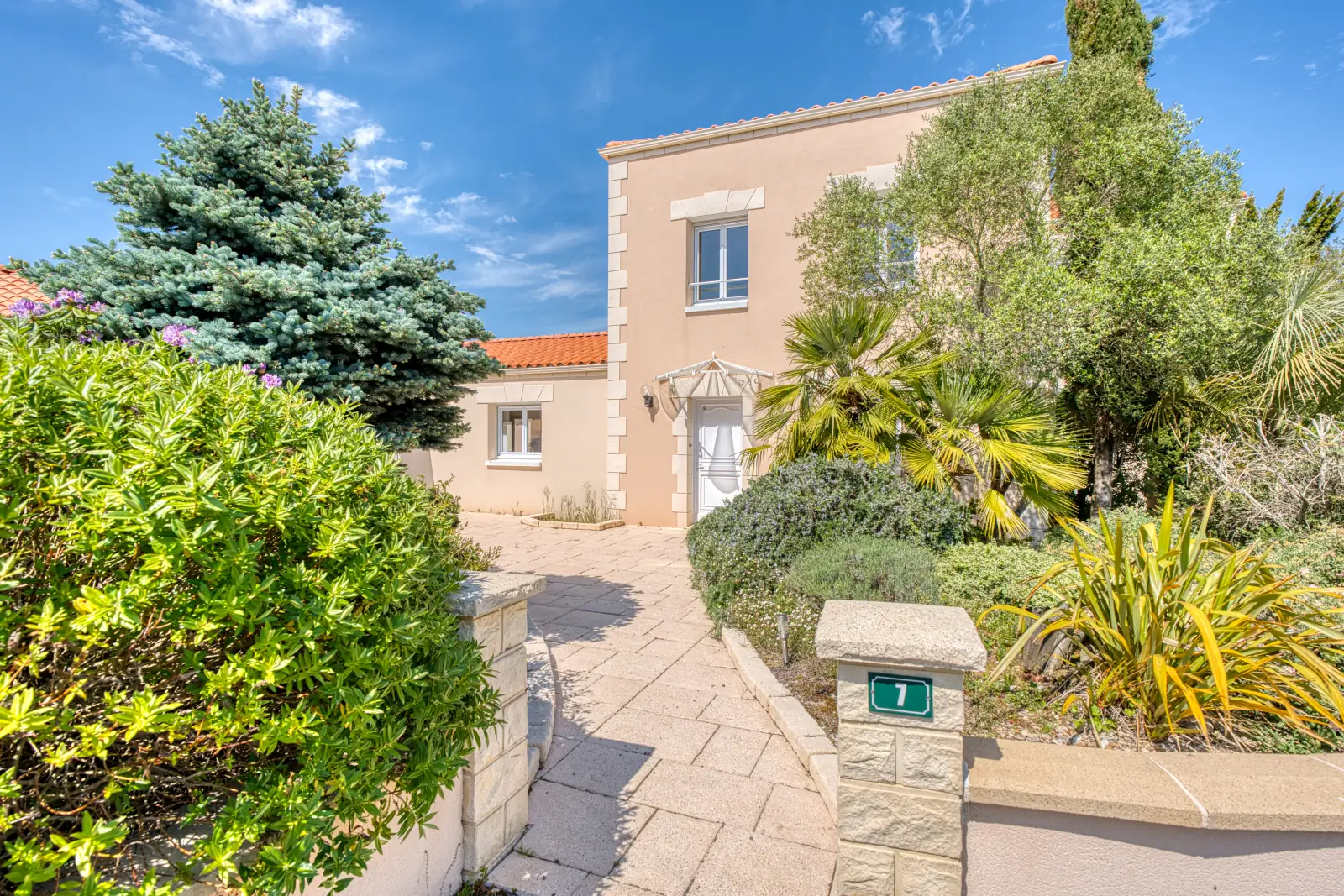 conciergerie clefs de l ocean location de villa vendee 85 les hauts du lac bretignolles sur mer 85470 landevieille  exterieur entree 03