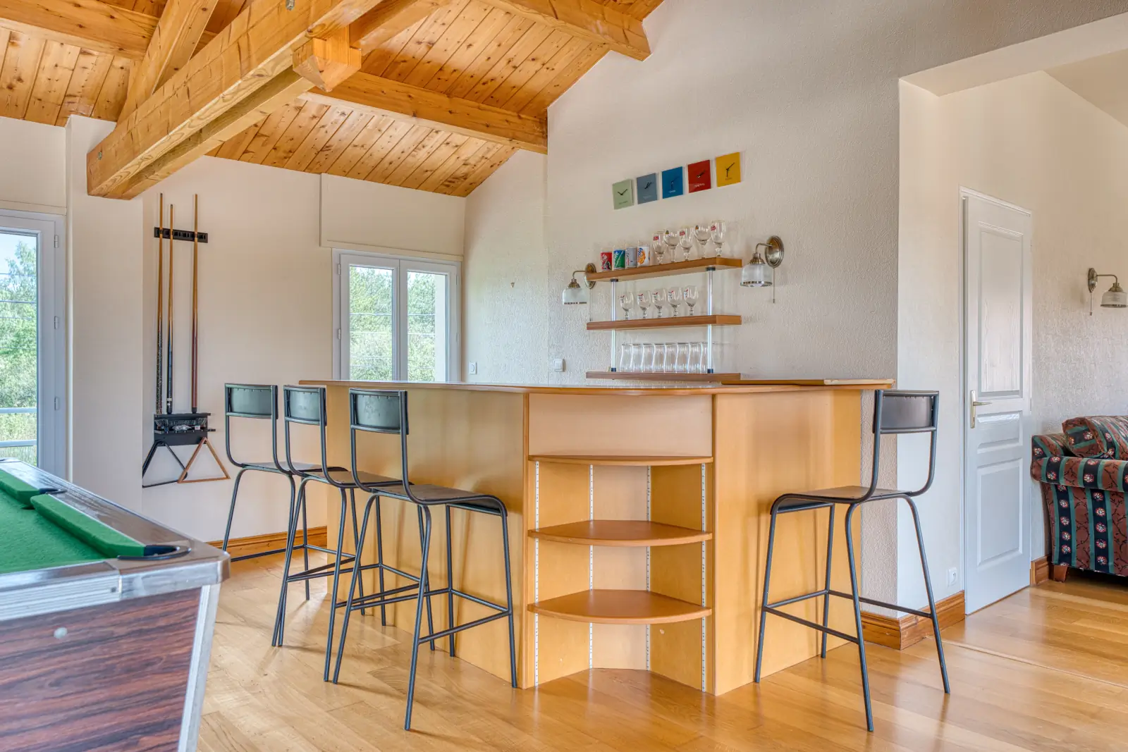 conciergerie clefs de l ocean location de villa vendee 85 les hauts du lac bretignolles sur mer 85470 landevieille  salon etage bar mini frigo 03
