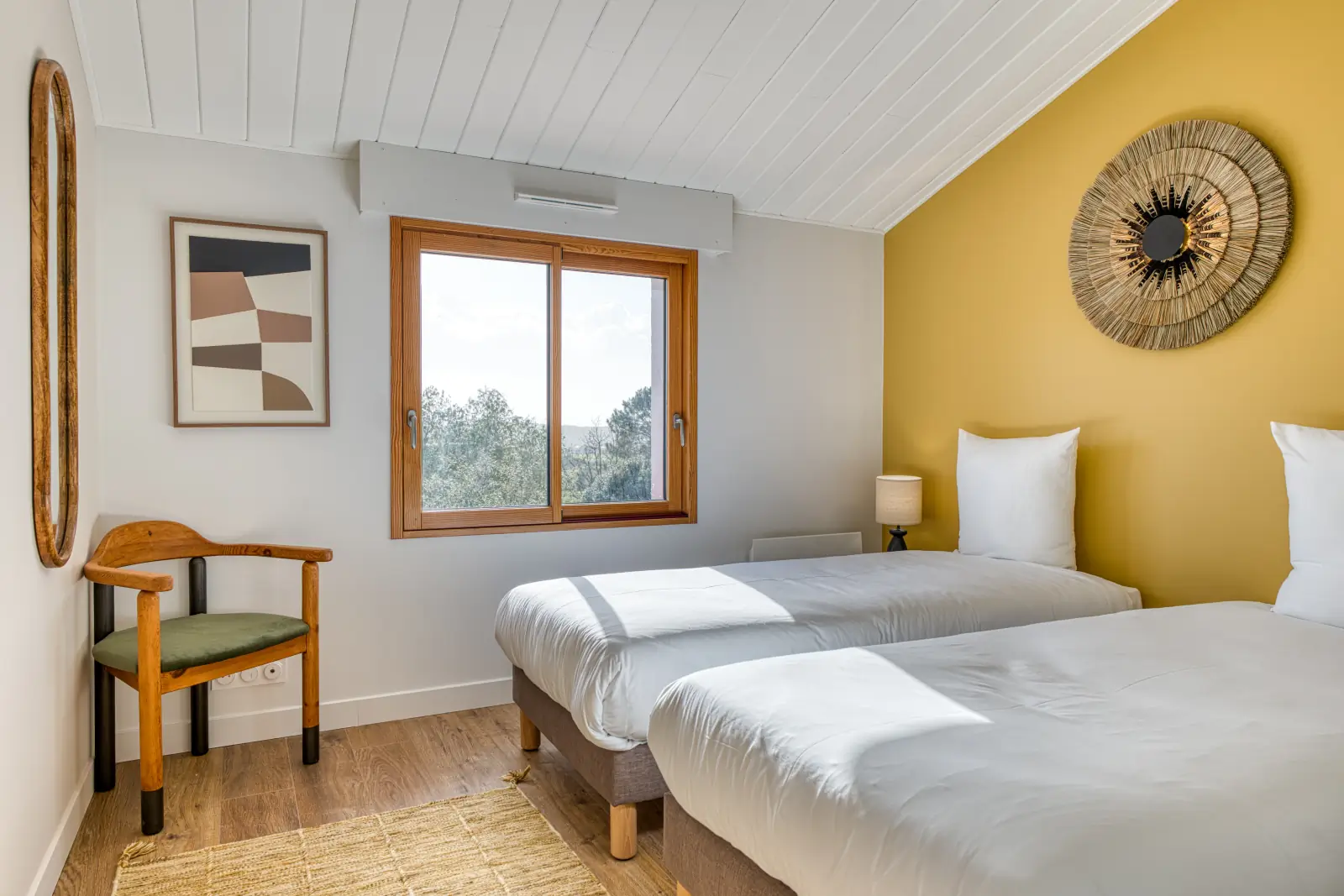 conciergerie clefs de l ocean location de villas 15 personnes piscine vendee 85 villa belvedere brem sur mer 85470  chambre twin etage maison vue piscine 01