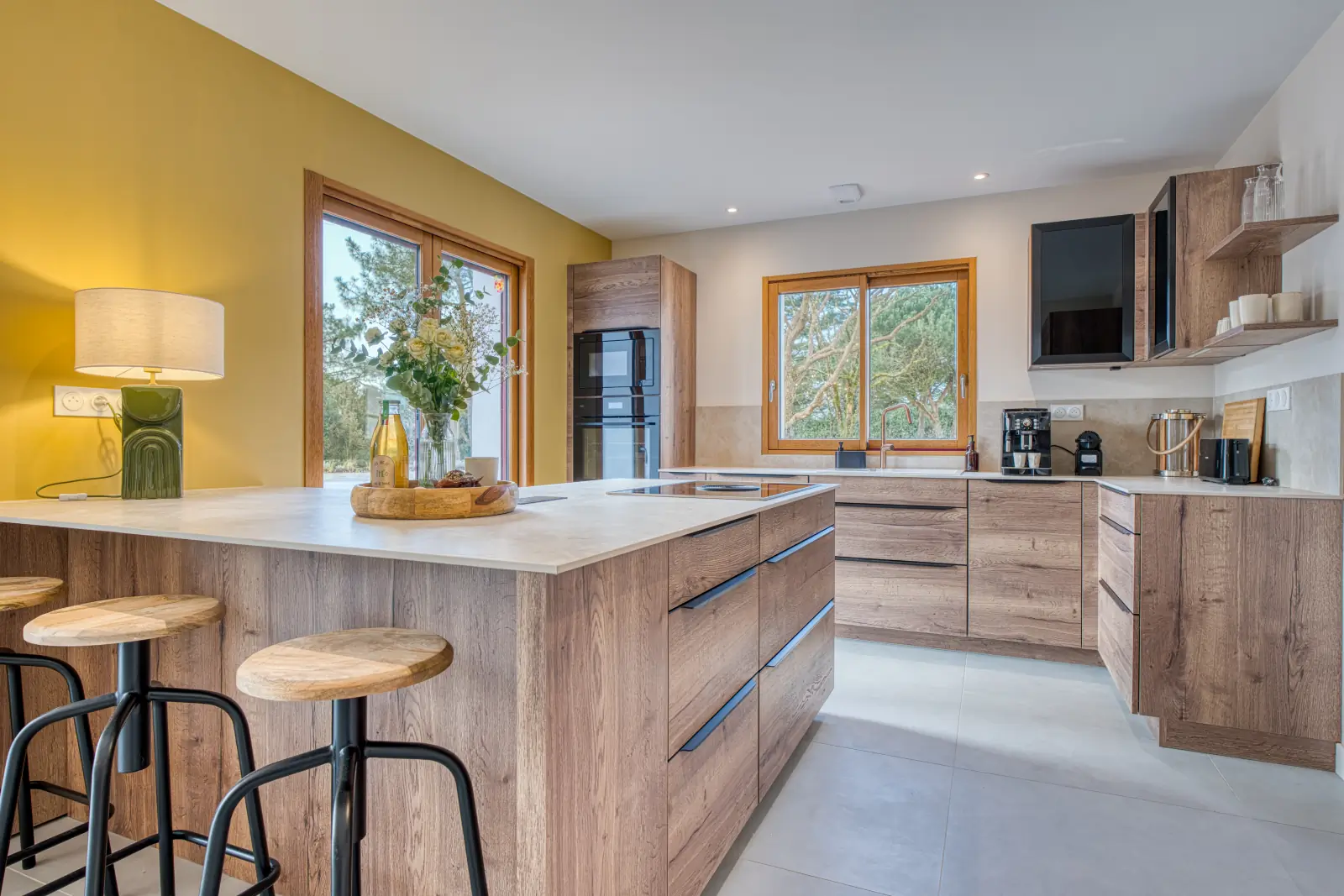 conciergerie clefs de l ocean location de villas 15 personnes piscine vendee 85 villa belvedere brem sur mer 85470  cuisine entiere maison machine a cafe four micro onde 02