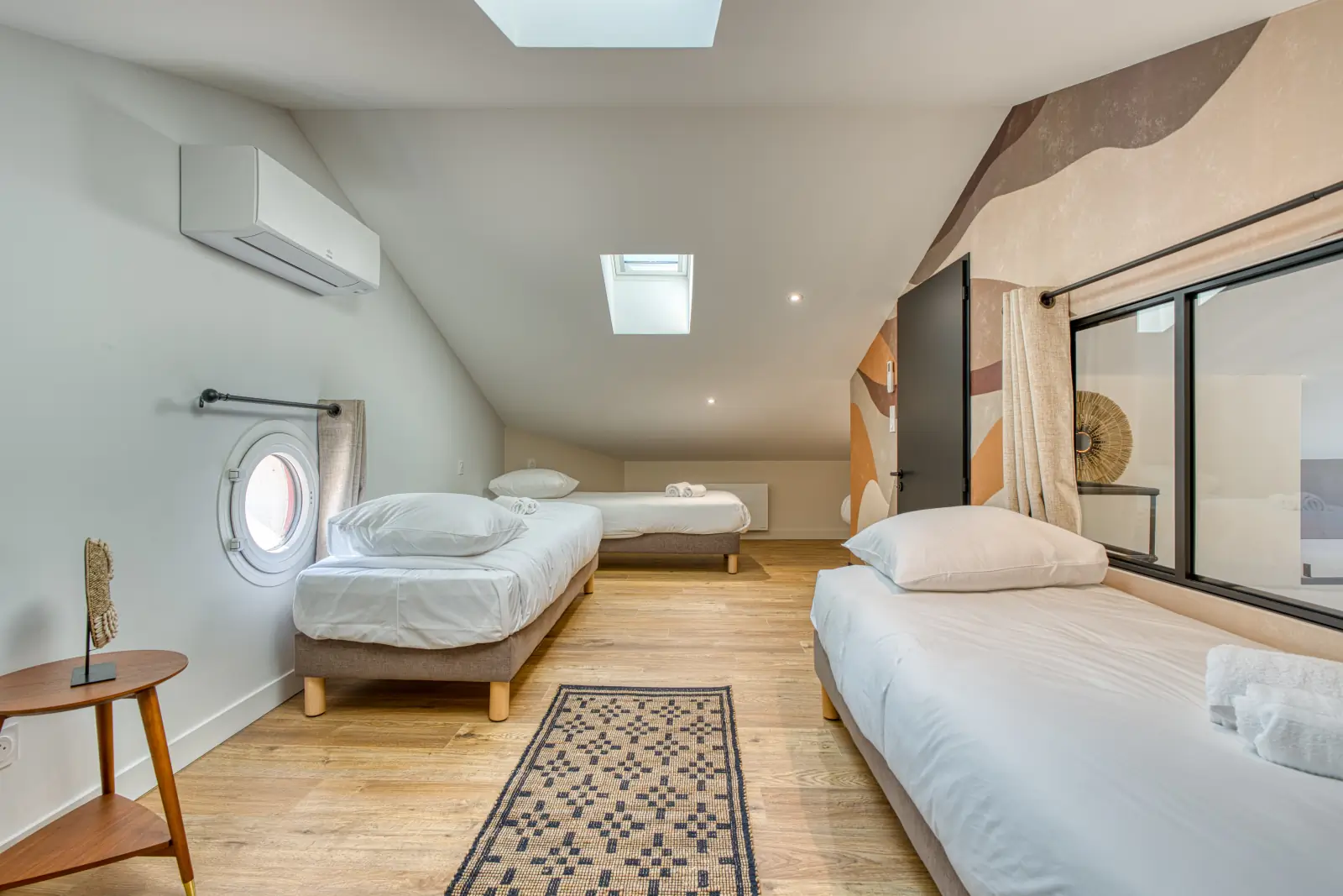 conciergerie clefs de l ocean location de villas 15 personnes piscine vendee 85 villa belvedere brem sur mer 85470  dortoir etage loft climatisation ac 04