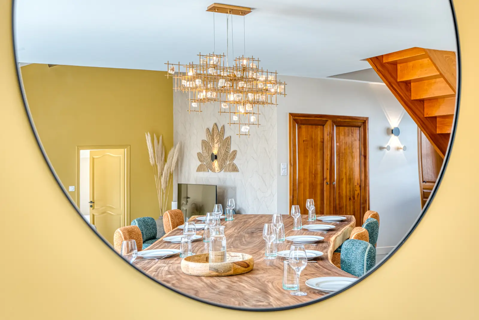 conciergerie clefs de l ocean location de villas 15 personnes piscine vendee 85 villa belvedere brem sur mer 85470  salle a manger maison table 10 personnes 05