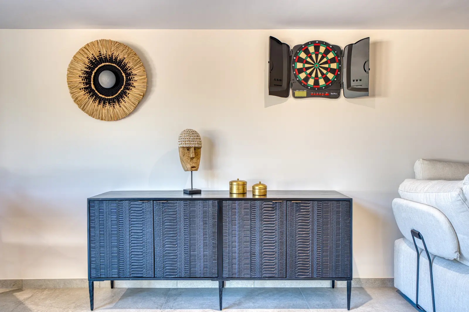 conciergerie clefs de l ocean location de villas 15 personnes piscine vendee 85 villa belvedere brem sur mer 85470  salon loft ping pong babyfoot flechettes television streaming nintendo switch 05
