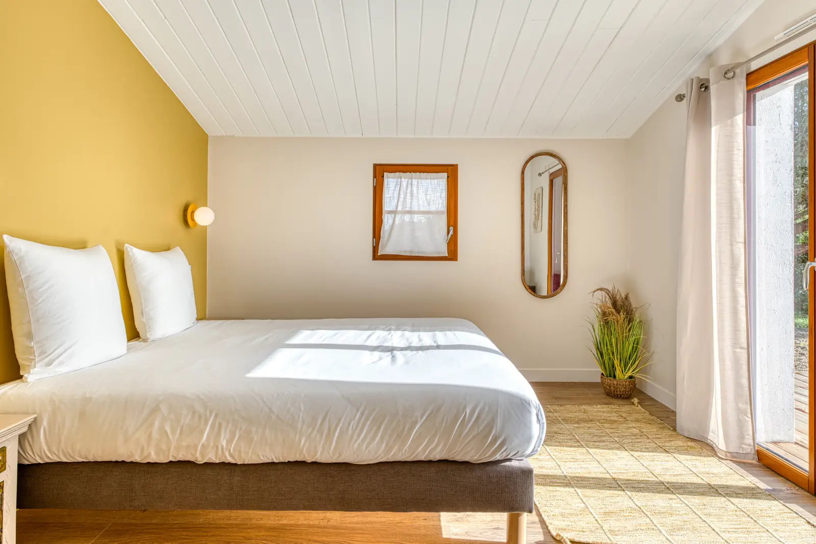 conciergerie clefs de l ocean location de villas 15 personnes piscine vendee 85 villa belvedere brem sur mer 85470  suite rez de chaussee maison avec salle de bain et dressing 01