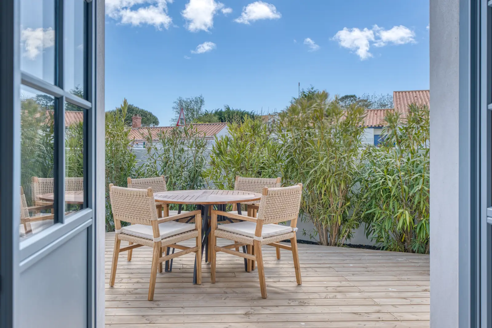 conciergerie clefs de l ocean location de villas 4 6 personnes jacuzzi vendee maison bains de mer saint gilles croix de vie 85800 terrasse 01