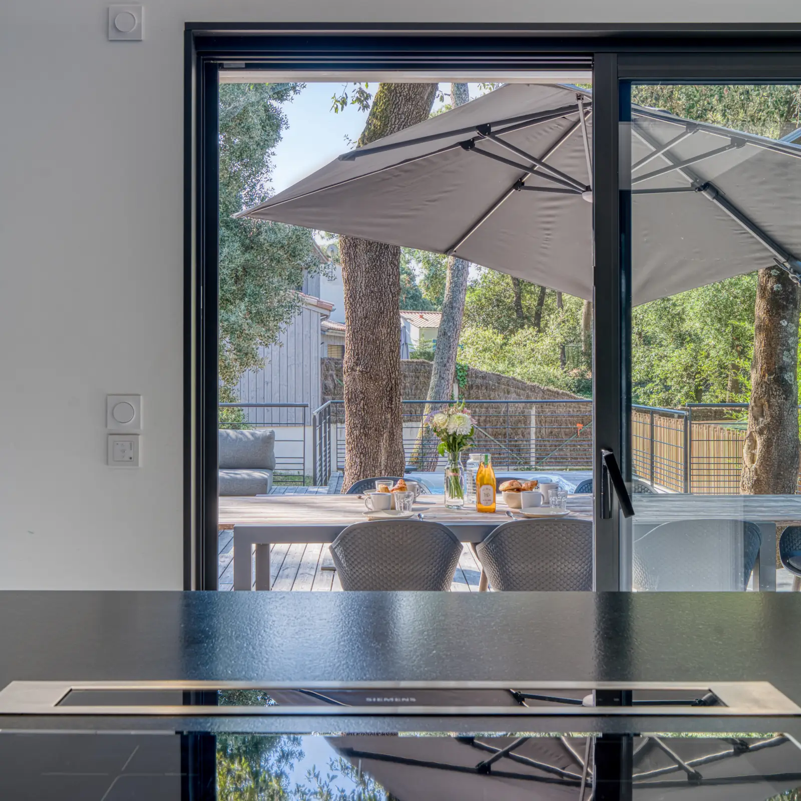 conciergerie clefs de l ocean location de villas vendee 85 villa des dunes brem bretignolles sur mer 85470  cuisine entiere equipe four micro onde cuisson 03
