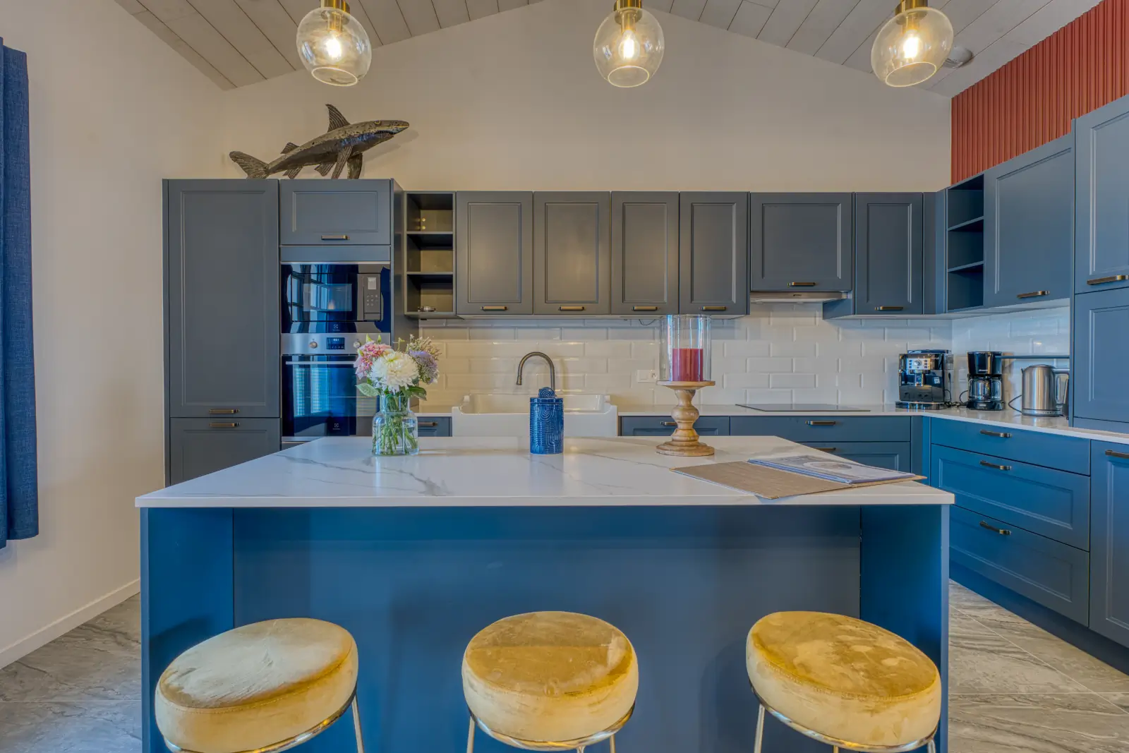conciergerie clefs de l ocean location de villas—6 personnes vendee villa les bains de mer saint gilles croix de vie sgxv 85222 cuisine salle a manger 01