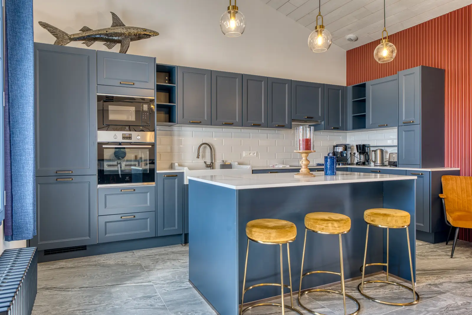 conciergerie clefs de l ocean location de villas—6 personnes vendee villa les bains de mer saint gilles croix de vie sgxv 85222 cuisine salle a manger 02