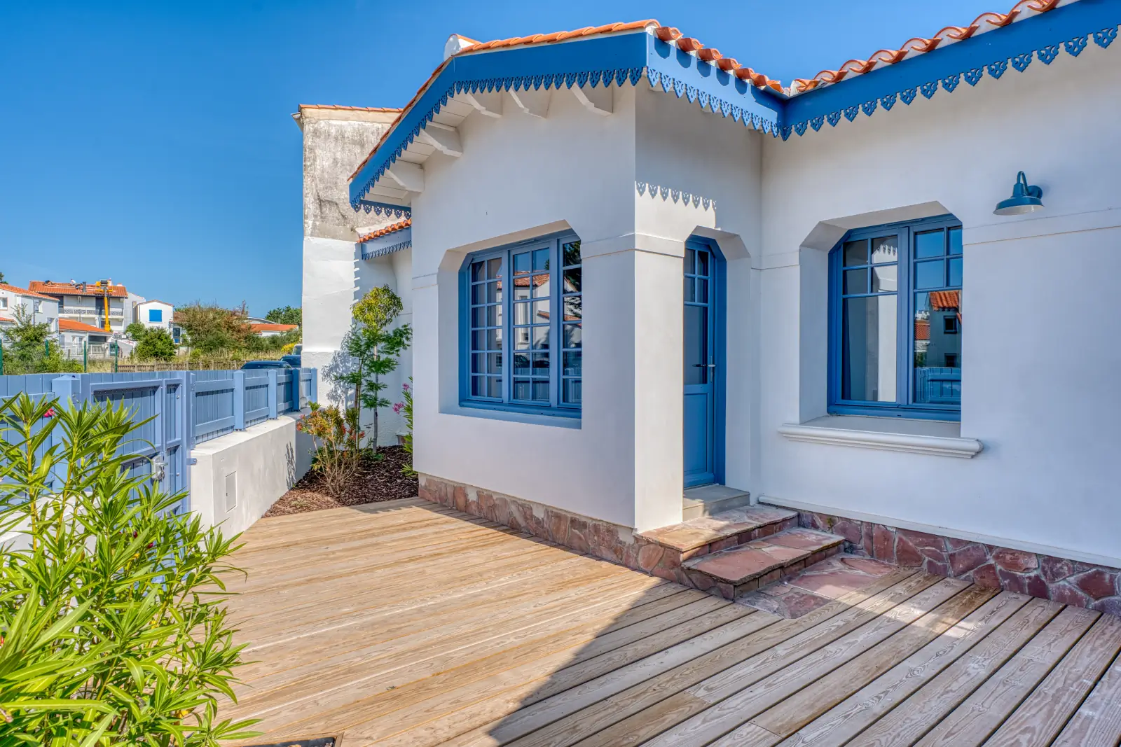 conciergerie clefs de l ocean location de villas—6 personnes vendee villa les bains de mer saint gilles croix de vie sgxv 85222 exterieur 01
