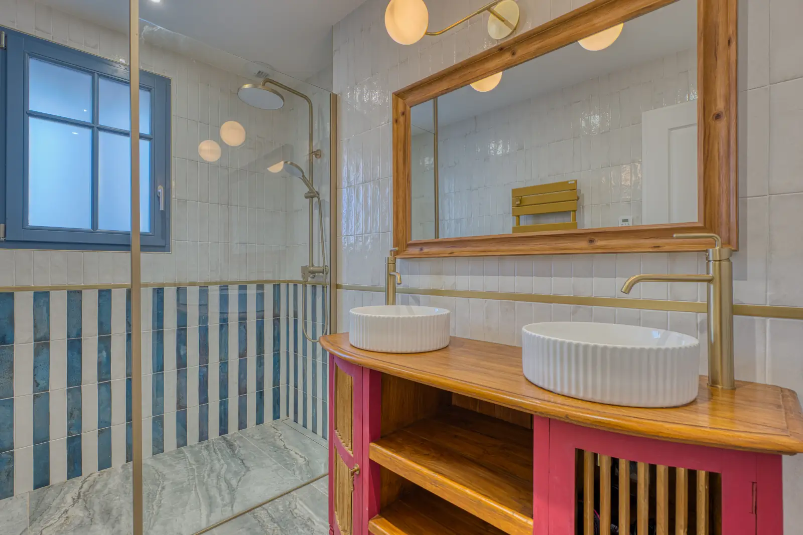conciergerie clefs de l ocean location de villas—6 personnes vendee villa les bains de mer saint gilles croix de vie sgxv 85222 salle de bain 01