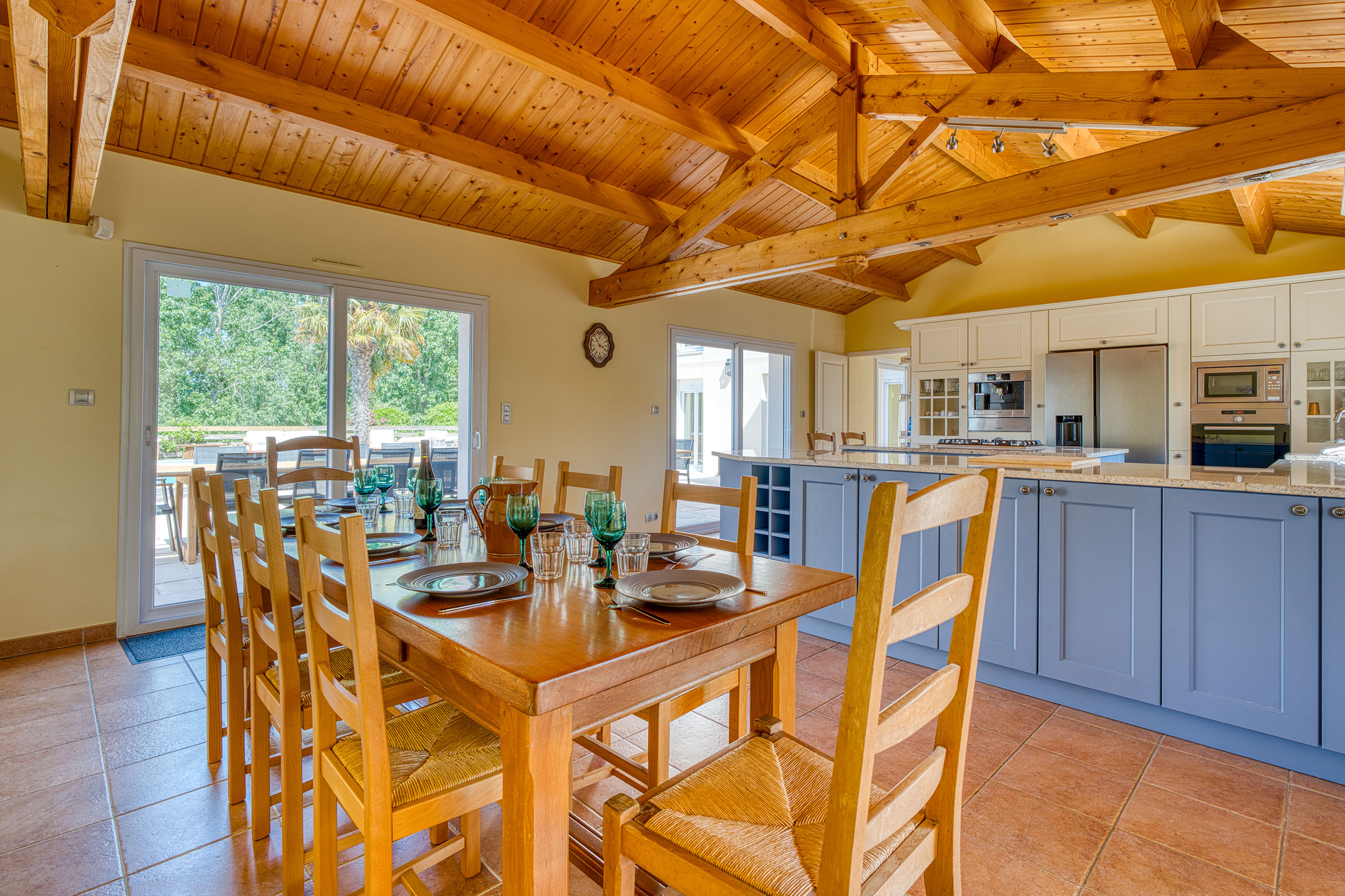 SALLE A MANGER HAUT DU LAC 4