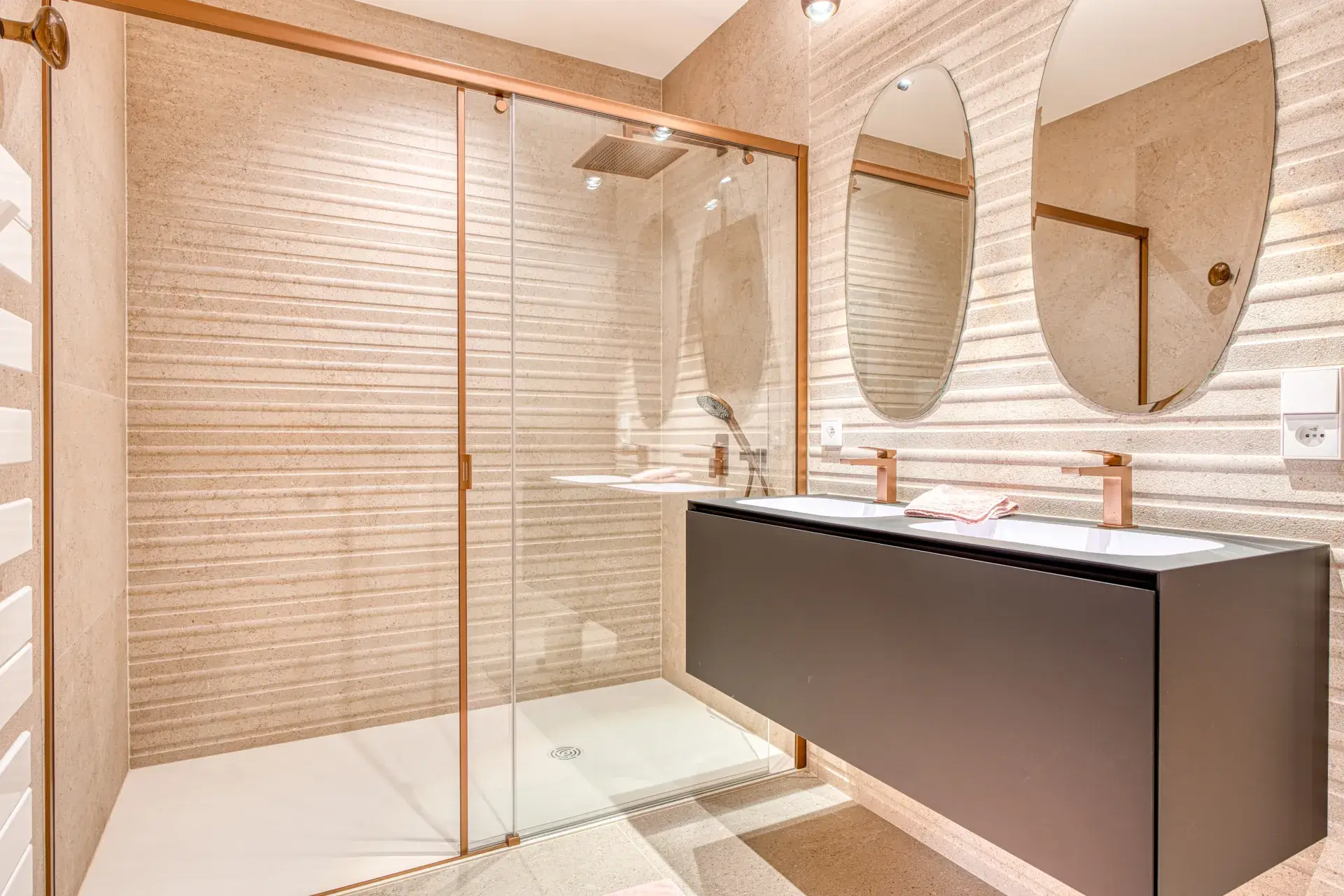 Salle de douche suite parentale - Rez de Chaussée