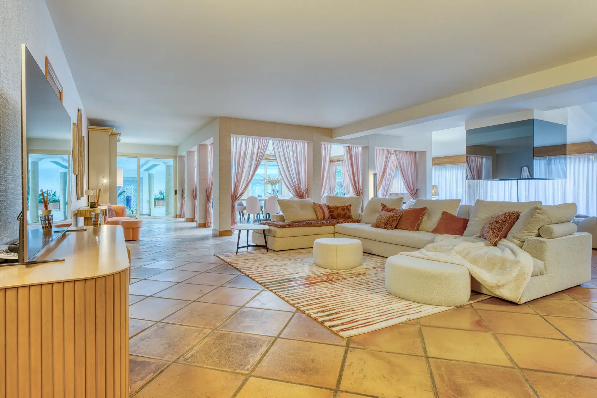 conciergerie clefs de l ocean location villa vendee 85 bord de mer casa luciana talmont saint hilaire cayola sables d olonne salon television canape 04