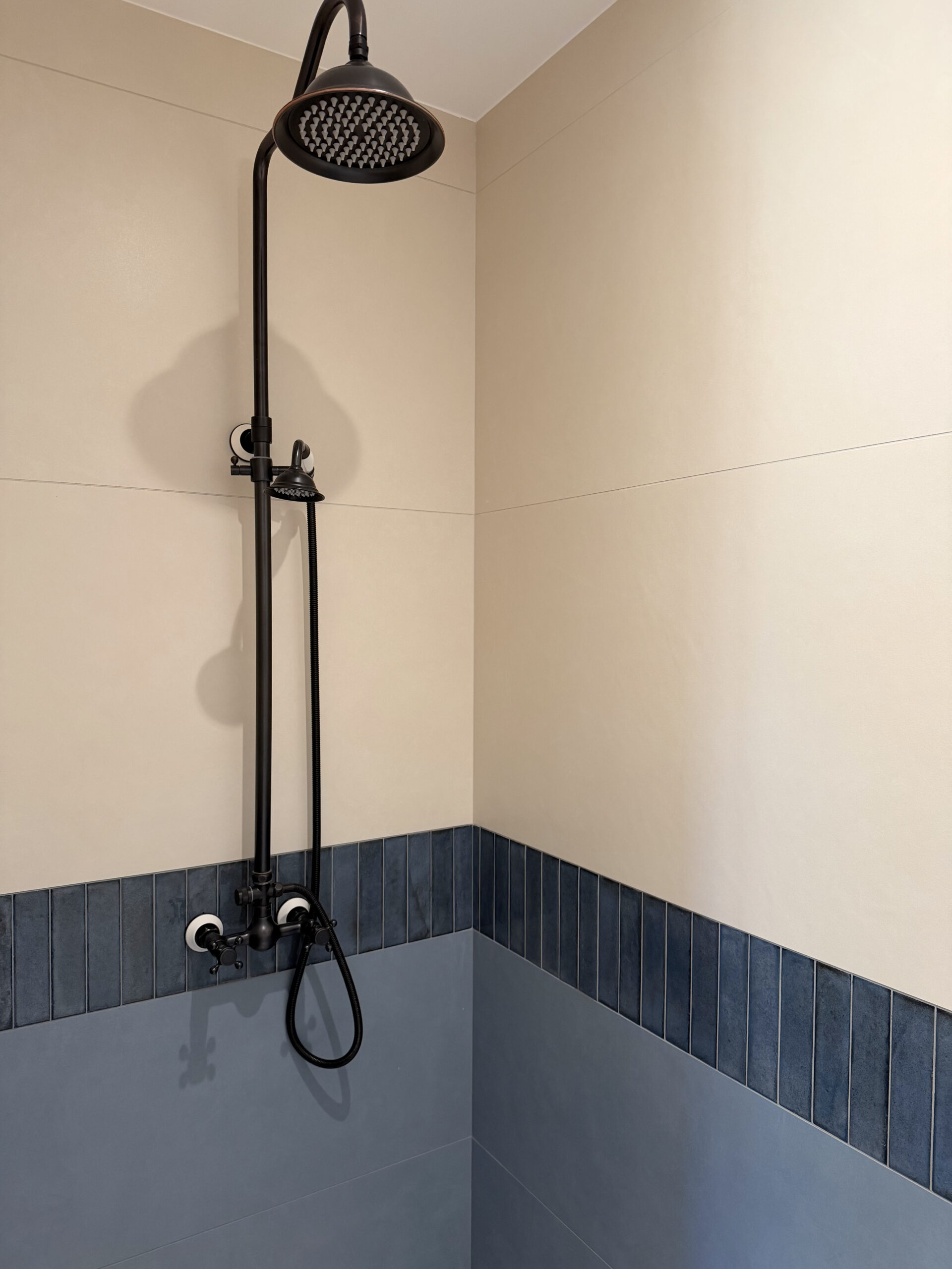 La salle de douche de la suite parentale à la Villa Ker Tesson à l'Ile D'Yeu en Vendée
