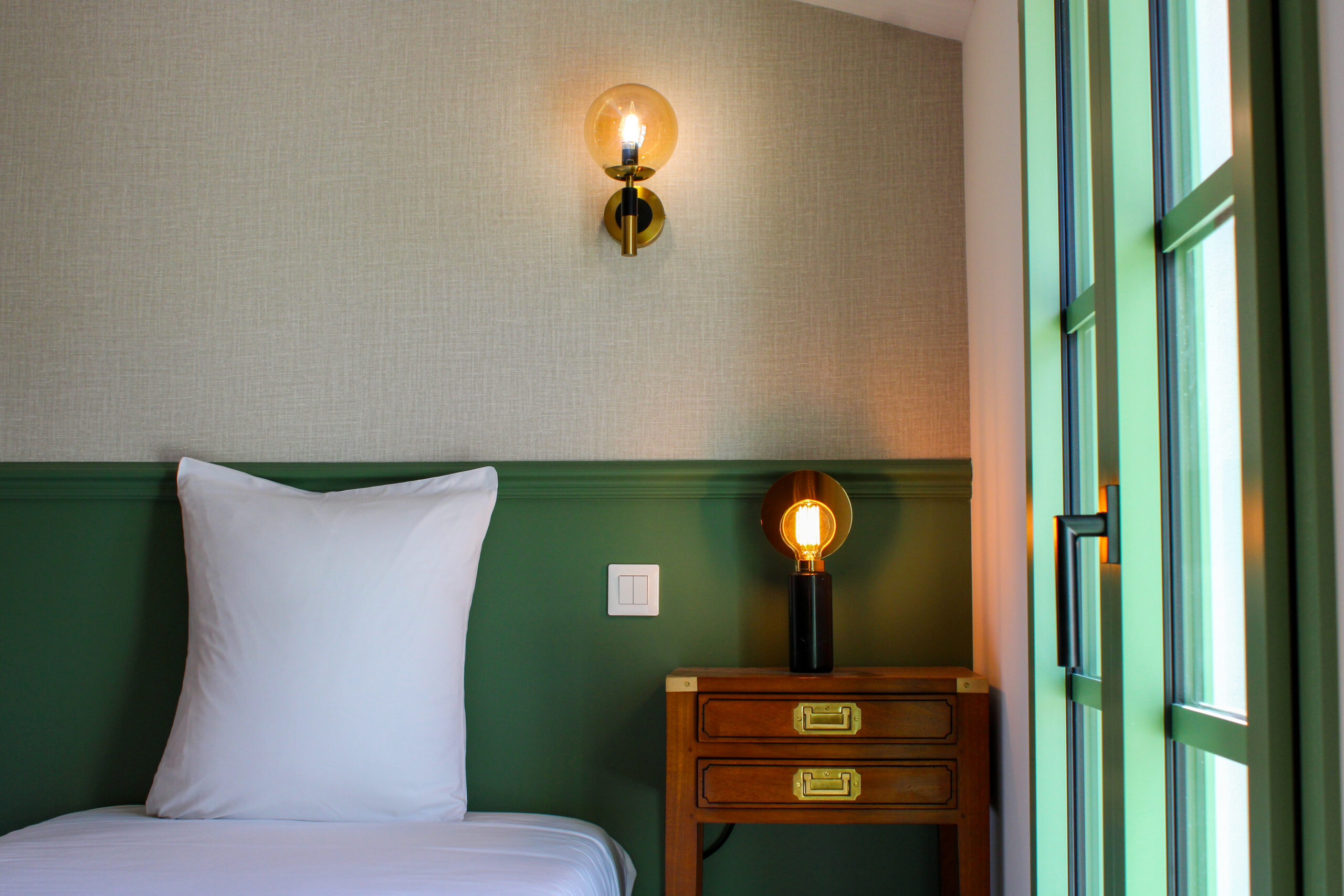 Détails d'une chambre à l'étage de la villa Ker Tesson à l'Ile d'Yeu en Vendée